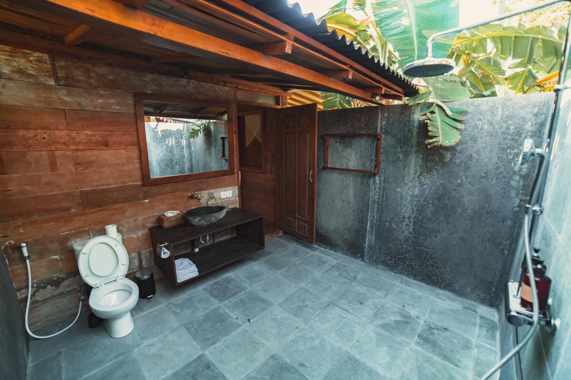 Mangroove Bay Boutique Hostel Banyuwedang Exterior foto